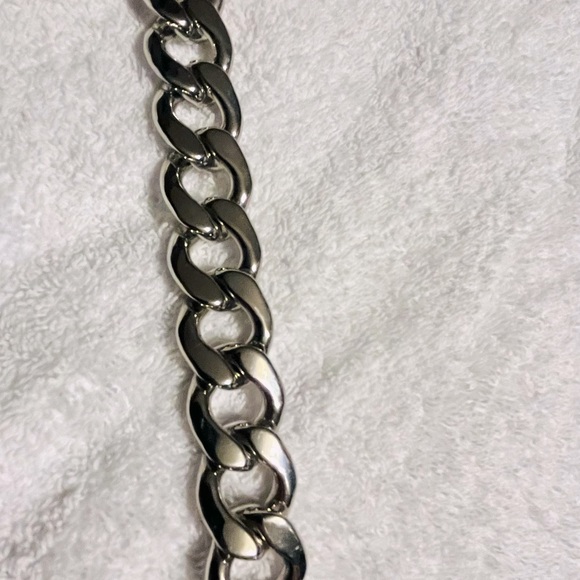 Michael Kors Bracelet - Picture 3 of 6